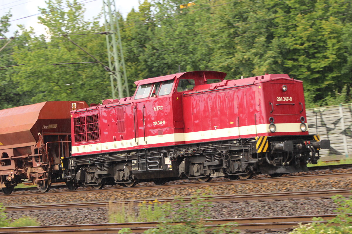 BR 202 347-1 D-PRESS (PRESS 204 347-9) vermietet an MTEG mit Bauzug durch HH-Harburg Richtung Maschen. 1.8.2025