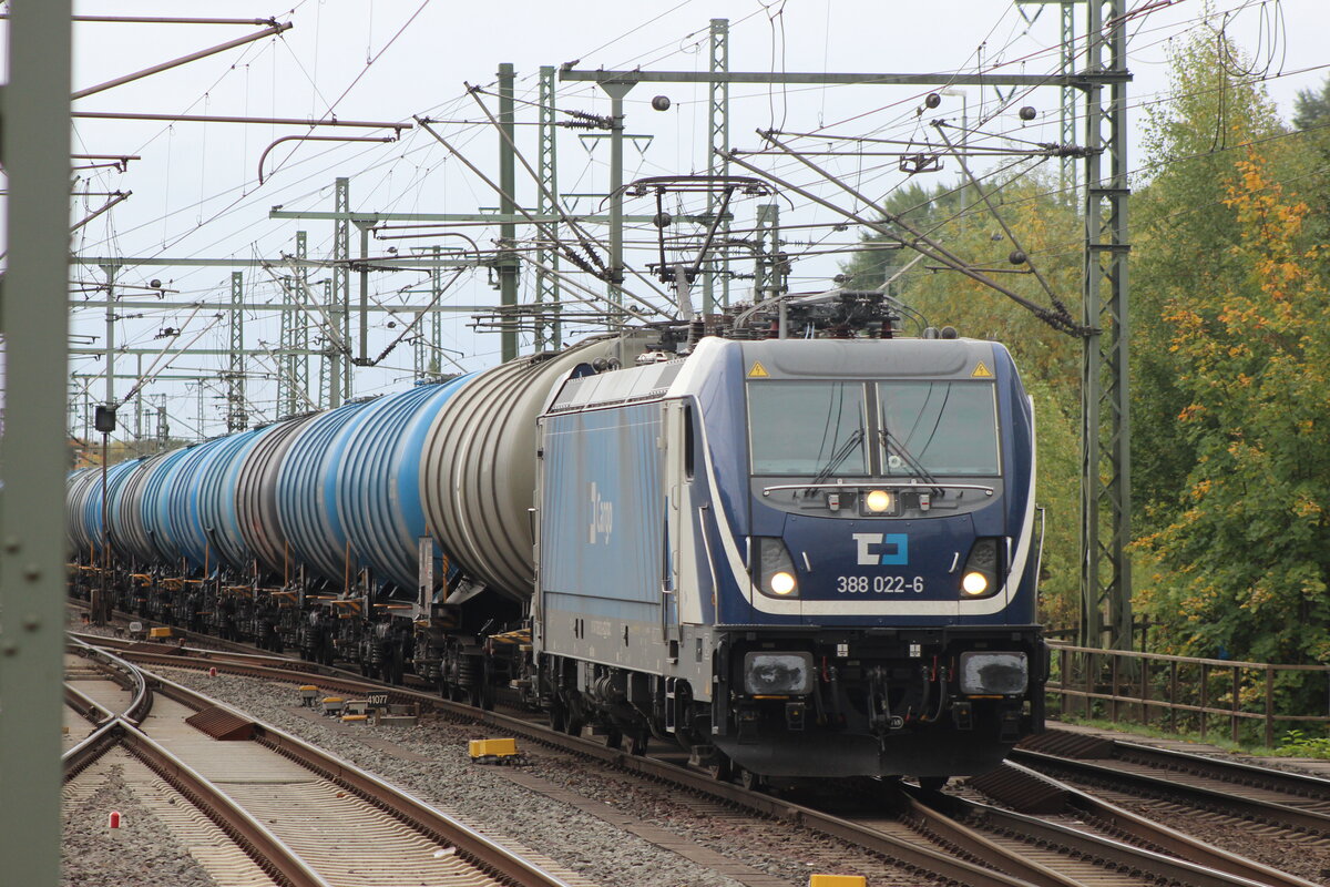 BR 388 022-6 CZ-ČDC mit Kesselzug durch HH-Harburg Richtung Hafen. 9.Oktober 2025