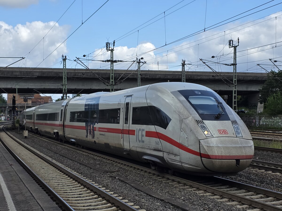 BR 412 085 (Tz. 9485  Karriere ICE ) als (ICE 75 Hamburg Dammtor -> Zrich HB) bei der Durchfahrt HH-Harburg. 19.06.2025