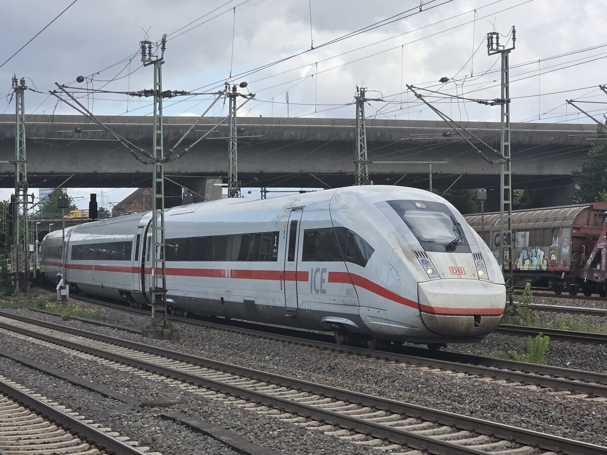 BR 412 087 (Tz. 9487) als (ICE 519 Hamburg Altona -> Mnchen Hbf) bei der Ausfahrt HH-Harburg. 19.06.2025