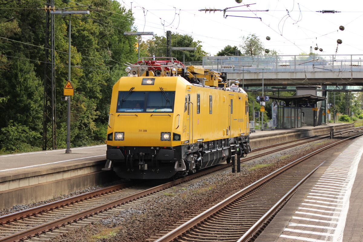 BR 9136 006-0 D-DB (711 206  Loreley Blitz ) durch Mainz-Bischofsheim Richtung Mainz Hbf.  22.August 2025