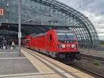 BR 147 017 steht in Berlin Hbf mit seinen (RE2 Cottbus Hbf -> Nauen).