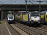 BR 648 488 als (RB38 / RB 14423 Hamburg-Harburg -> Hannover Hbf) und BR 146 521 als (RB31 / ME 81625 Hamburg Hbf -> Lneburg) beide bei der Ausfahrt HH-Harburg.