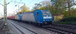 BR 185 514-7 und BR 185 ???-? mit Salz bei der Durchfahrt HH-Harburg.