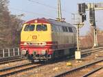 BR 218 105-5 von NeSA als LZ bei der Durchfahrt MG-Neustadt. 8.Mrz 2025