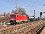 BR 143 175-8 von InterTourex mit Salzzug bei der Durchfahrt MG-Neustadt.