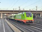 BR 182 516 (242.516) von HectorRail / im Einsatz für Flixtrain als (FLX 1343 Hamburg Hbf -> Köln Hbf) bei der Ausfahrt HH-Harburg.