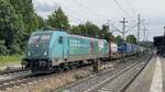 BR 188 067 ( Hummel ) von CFL Cargo mit KLV-Zug bei der Vorbeifahrt HH-Harburg.