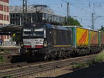 BR 193 643 mit Notheggerzug durch Mnchen-Heimeranplatz -> M-Laim.