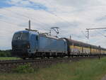 BR 192 082 mit Autozug durch Dedensen-Gmmer Richtung Wunstorf. 17.Mai 2025