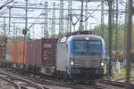 BR 6193 538 D-BOXX mit Containern bei der Durchfahrt HH-Harburg Richtung Hafen.