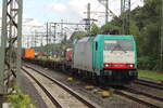 captrain-deutschland-gmbh-4/890885/br-186-130-1-mit-containern-durch BR 186 130-1 mit Containern durch HH-Harburg Richtung Norden. 1.8.2025
