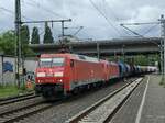 BR 152 117-8 + BR 152 095-6 mit Schttgutwagen bei der Durchfahrt HH-Harburg -> Maschen/Buchholz.