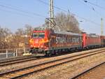 BR 185 077-5 (Stahl auf Stahl) + BR 152 058-4 mit Schotter bei der Durchfahrt MG-Neustadt.