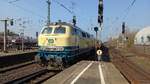 BR 218 460-4 ( Conny ) mit Rheingold Sonderzug (DPE 321 Westerland/Sylt -> Koblenz) bei der Einfahrt HH-Altona. 24.März 2022