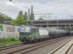 BR 193 762 von ELL mit einen Kesselzug bei der Durchfahrt HH-Harburg.