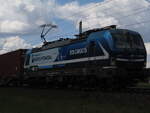 BR 193 726 mit Containern durch Dedesen-Gmmer Richtung Seelze. 17.Mai 2025